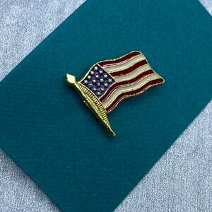 Vintage Americana USA Flag Antique Gold Tone Pin